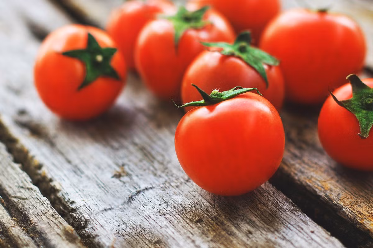 An ca chua dau bung, bac si chi cach uong Coca...ket kinh ngac