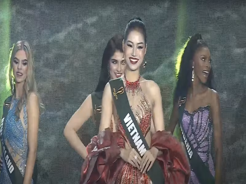 Tối ngày 9/11, chung kết Miss Earth 2024 diễn ra tại Philippines. Đại diện Việt Nam - Cao Ngọc Bích bất ngờ trắng tay. Ảnh: Saostar.
