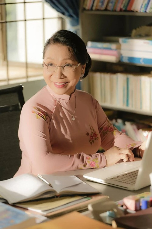 NSND Bạch Tuyết từng đóng phim: Như hạt mưa sa (1971), Như giọt sương khuya (1972), Tình Lan và Điệp (1972), Con ma nhà họ Hứa (1973), Thạch thảo (2018). Ảnh: Người Lao Động.