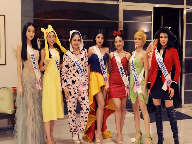 Từ khi bước vào cuộc thi, Thanh Thủy được đánh giá cao về khả năng giao tiếp tiếng Anh. Ảnh: Fanpage Miss International.