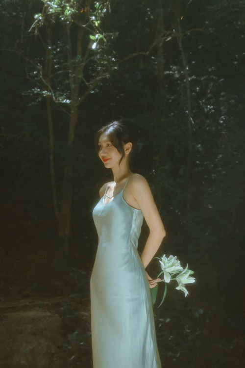 Nữ ca sĩ bỏ ra hơn 1 tỷ đồng để thực hiện ước mơ trở thành một cô gái. Ảnh: FB Lynk Lee.