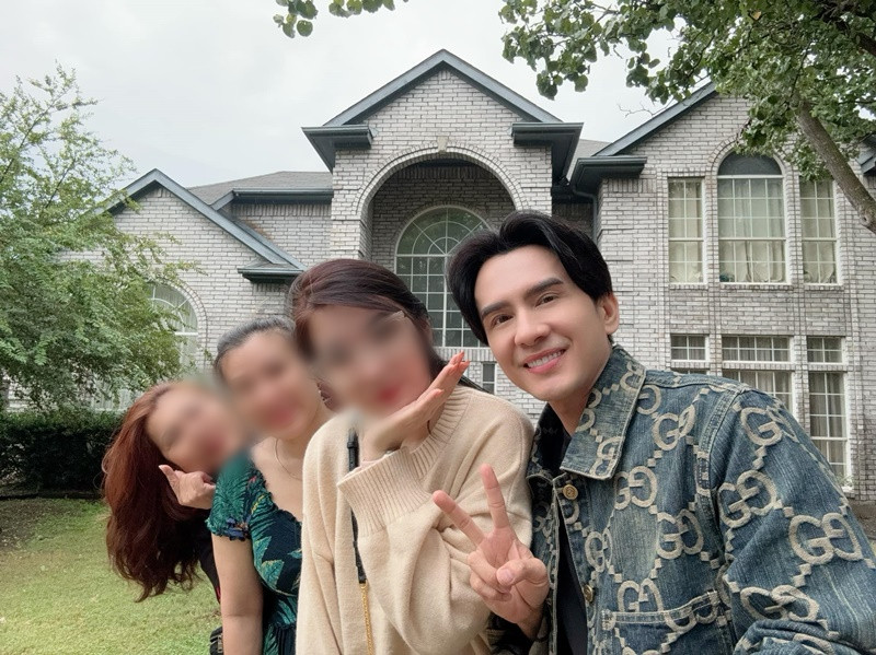 Nam ca sĩ ở biệt thự 10 tỷ mỗi lần sang Mỹ biểu diễn. Ảnh FB Đan Trường.