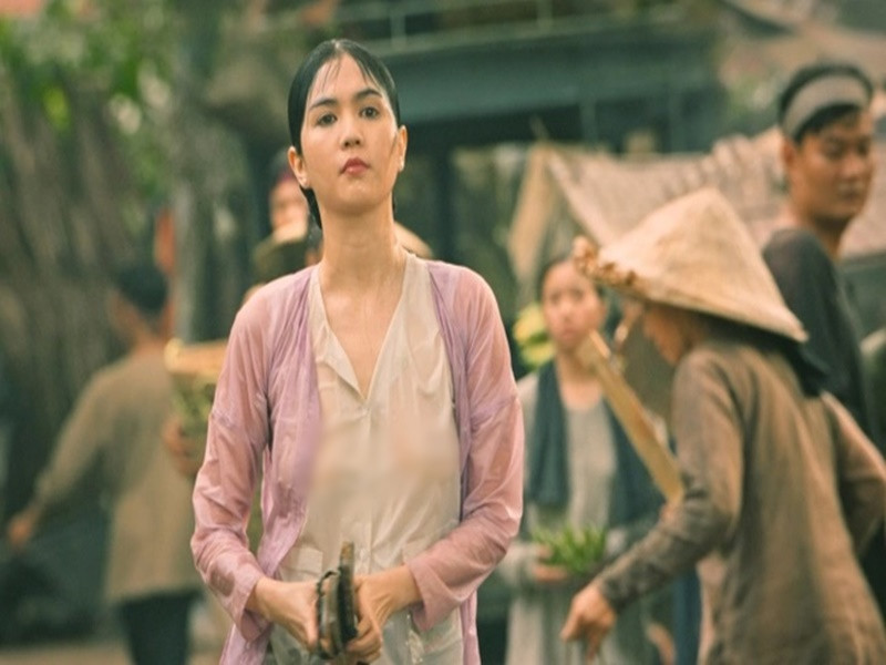 Ngọc Trinh xuất hiện trong phim Chị chị em em 2 ra mắt năm 2023. Ảnh: Thể Thao Văn Hóa.