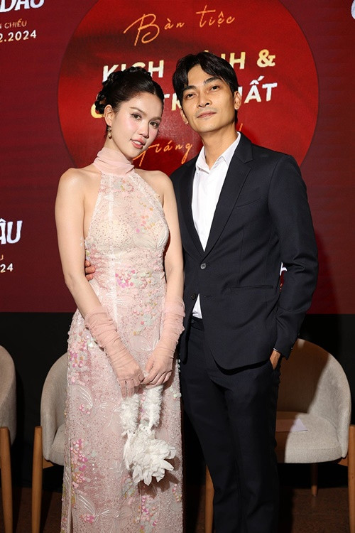 Về việc đóng phim Chị dâu, Ngọc Trinh chia sẻ trên Znews, cô hồi hộp, lo lắng theo dõi phản ứng của khán giả về vai diễn của cô. Ảnh: Thế Giới Điện Ảnh.