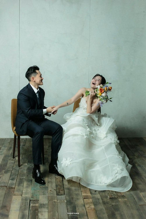 Chồng Thái Trinh tên Thái Minh, làm việc trong ngành nhựa.