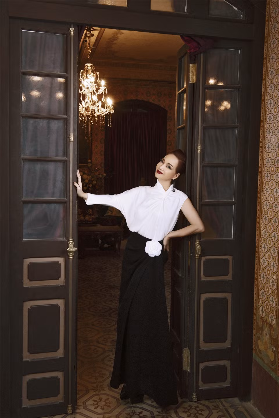 Ở tuổi 60, chị vẫn sung sức với các dự án phim như: "Gái già lắm chiêu", "Nơi giấc mơ tìm về"... Diễn xuất của chị được khán giả đánh giá cao.