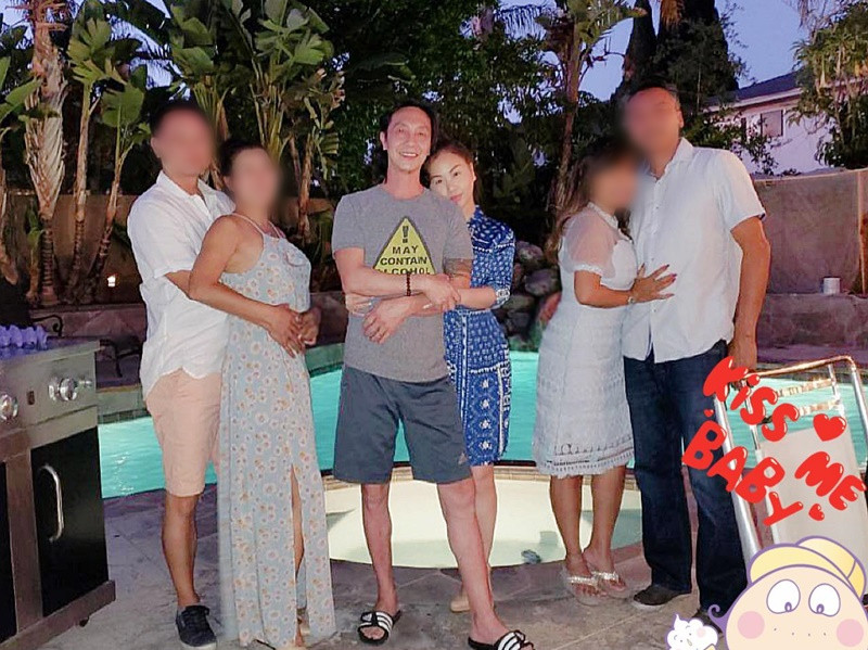 Vợ chồng Minh Tuyết thường xuyên tổ chức các bữa tiệc bên hồ bơi.