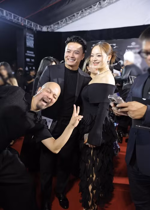 Tại sự kiện, Hồng Đăng hội ngộ nhiều đồng nghiệp như Lan Phương, Hồng Diễm, Bảo Thanh...