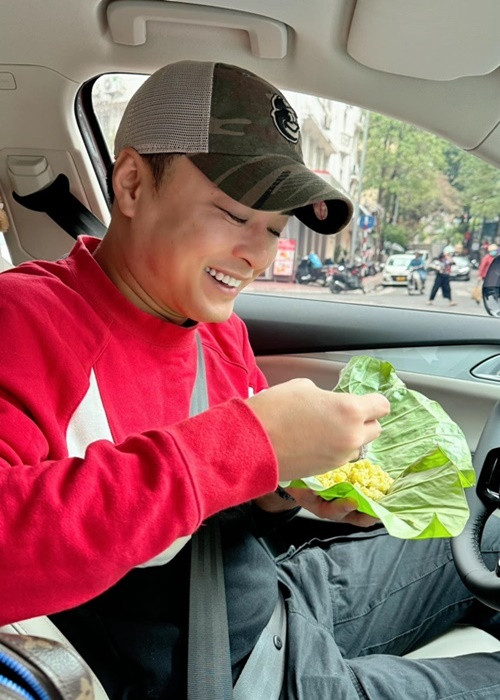 Tháng 7/2022, Hồng Đăng vướng ồn ào ở Tây Ban Nha. Sau đó, anh vắng bóng showbiz Việt.