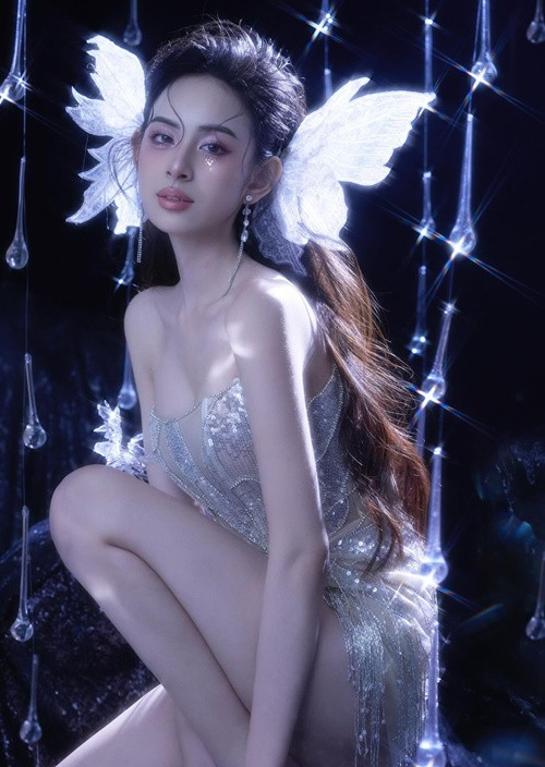 Hương Liên vừa quyến rũ vừa đẹp ngọt ngào. Ảnh: Instagram Hương Liên.