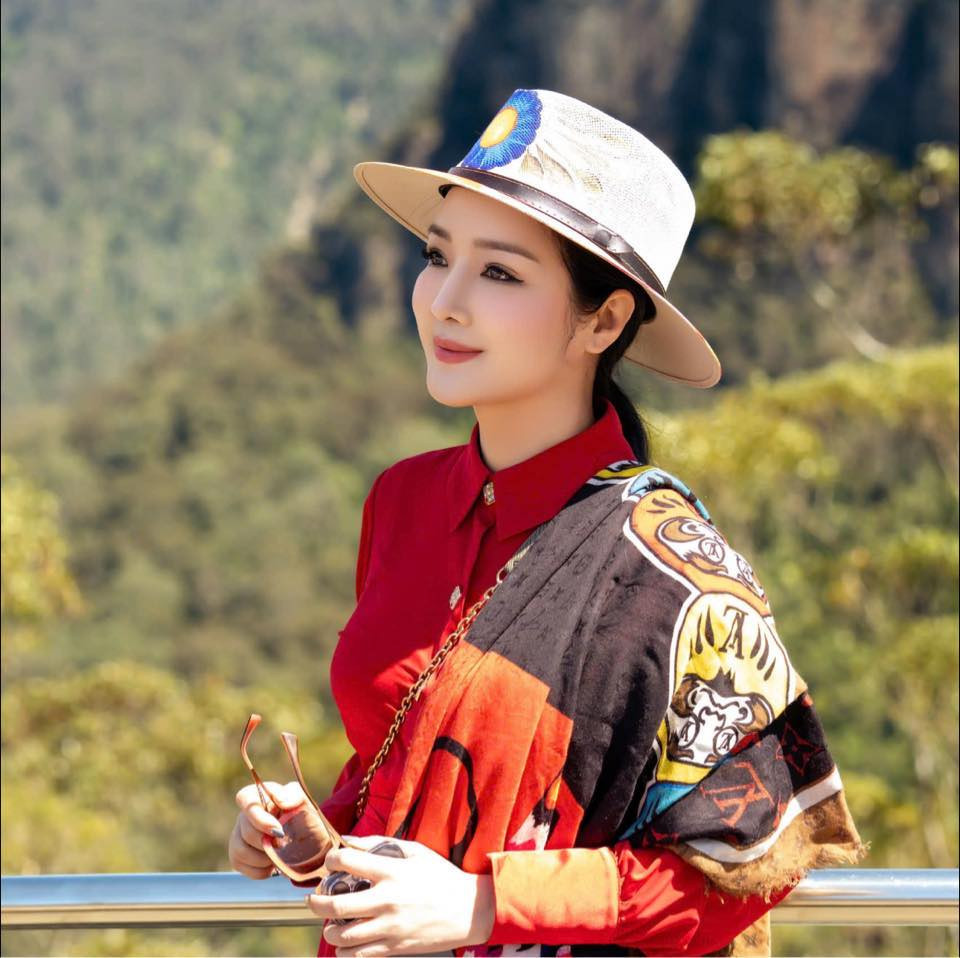 Sau nhiều năm hoạt động nghệ thuật và kinh doanh, Giáng My sở hữu khối tài sản lớn, được cho là "đại gia" của giới giải trí. Chị vẫn thường xuyên cập nhật những hình ảnh cuộc sống đời thường trên trang cá nhân và giao lưu chia sẻ với người hâm mộ.