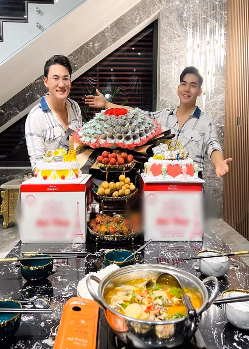 Biệt thự của Hà Trí Quang và bạn đời có 6 phòng, nội thất sang trọng. Ảnh: FB Hà Trí Quang.