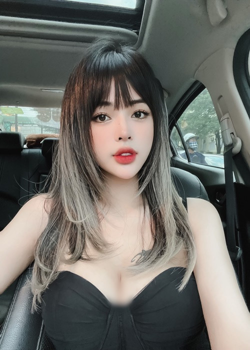 Lâm Diễm Quỳnh sở hữu nhan sắc xinh đẹp với gương mặt khả ái, vóc dáng gợi cảm. Ảnh: FB Lâm Diễm Quỳnh.