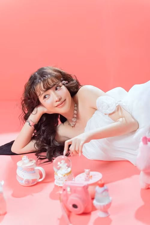 “Đệ nhất vòng một trong làng hài” từng giữ im lặng trước nghi vấn mang thai.