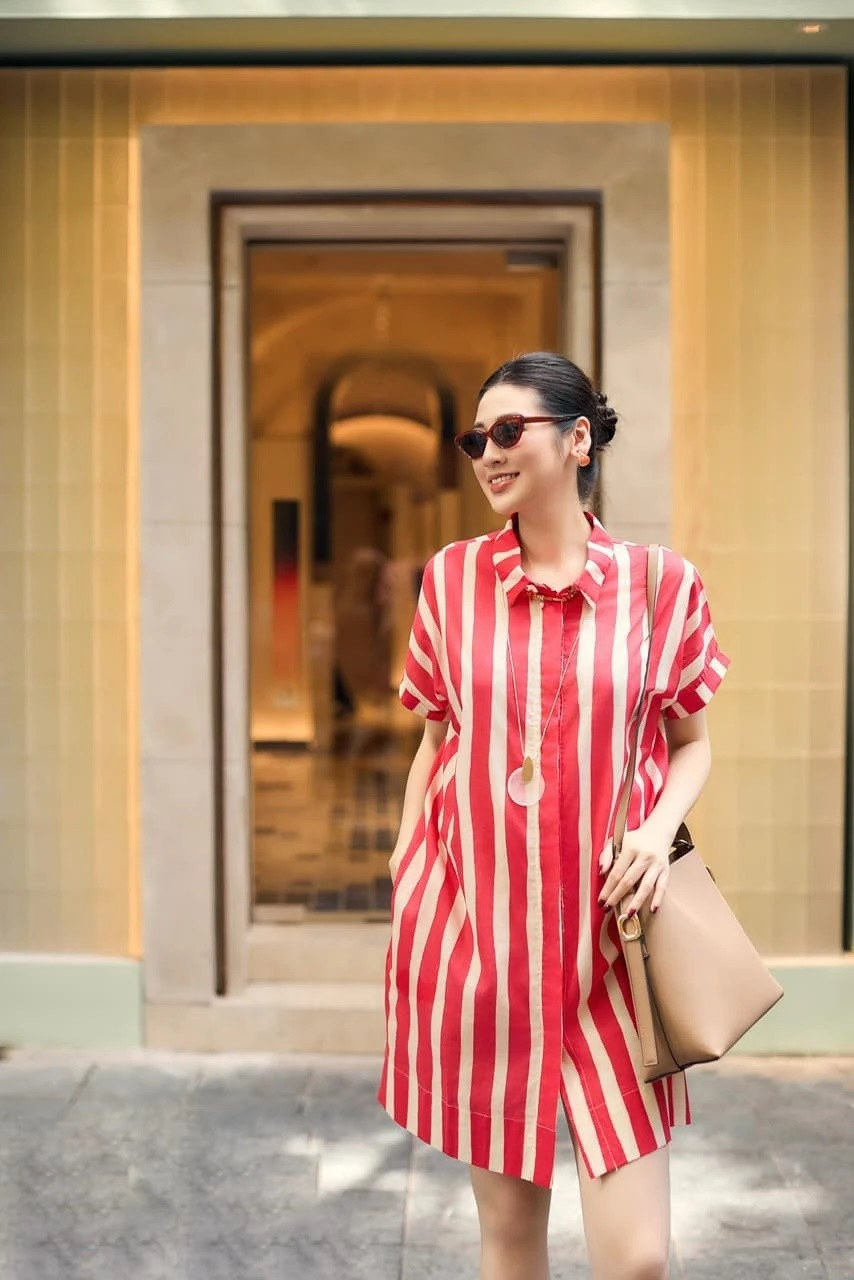 Kể từ khi lập gia đình, Tú Anh hạn chế hoạt động showbiz. Cô tham gia một số sự kiện về thời trang, mỹ phẩm và chuyển hướng kinh doanh. Thời gian phần lớn, á hậu tập trung cho gia đình, chăm sóc chồng con.