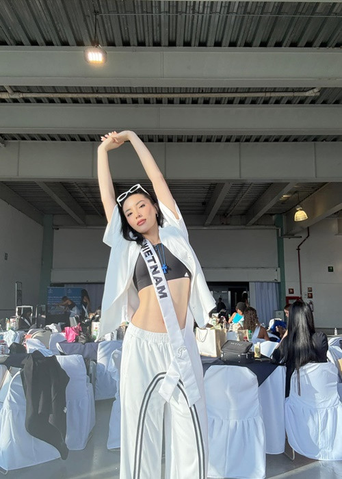 Cô lựa chọn trang phục năng động trong các buổi tập luyện. Ảnh: FB Kỳ Duyên.