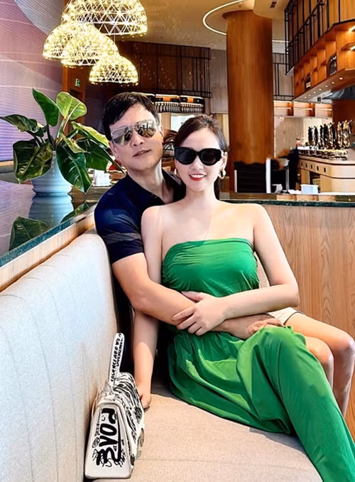 Lã Thanh Huyền thường xuyên được chồng đại gia tặng quà đắt tiền.