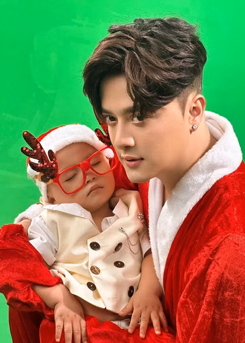 Tháng 1/2024, ca sĩ Cao Thái Sơn công khai có con trai đầu lòng ở Mỹ. Mới đây, nam ca sĩ cho biết, anh đã kết hôn với mẹ của con trai. Ảnh: FB Cao Thái Sơn.