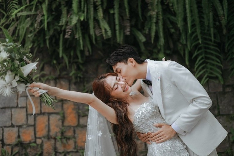 Tin đồn Phương Lan - Phan Đạt chia tay rộ lên vào tháng 10/2024. Mới đây, Phương Lan xác nhận rằng chuyện tình cảm của cô đã tan vỡ. Ảnh: Vietnamnet.