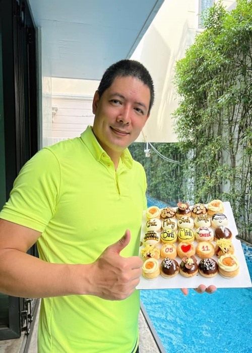 Nam diễn viên thường đón sinh nhật ấm cúng tại nhà. Ảnh: FB Bình Minh.
