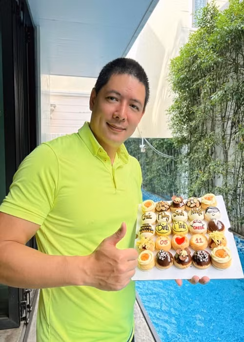 Nam diễn viên thường đón sinh nhật ấm cúng tại nhà. Ảnh: FB Bình Minh.