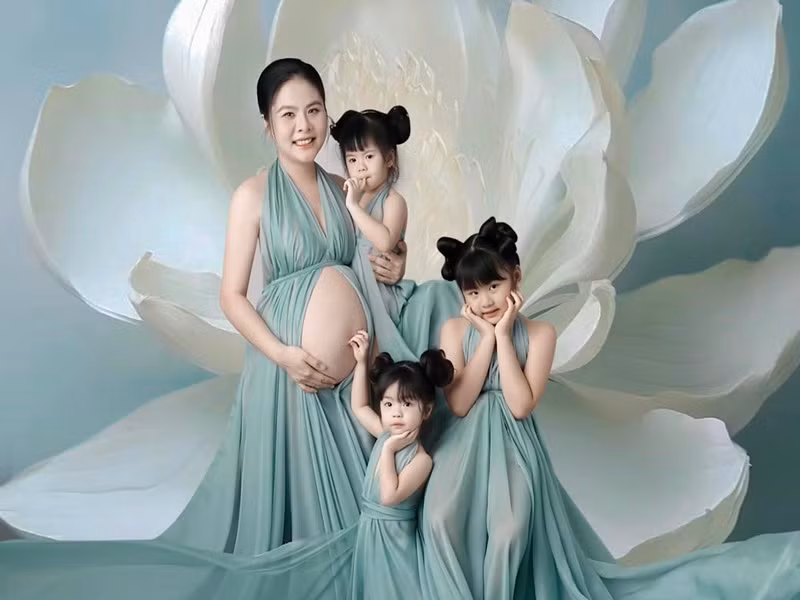 Vân Trang chia sẻ, bé Queenie rất ngoan, lanh lợi và thích ca hát.