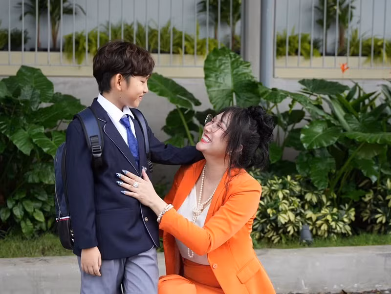 Bé Tấn Đức là con trai của Phi Thanh Vân và chồng cũ thứ hai Bảo Duy.