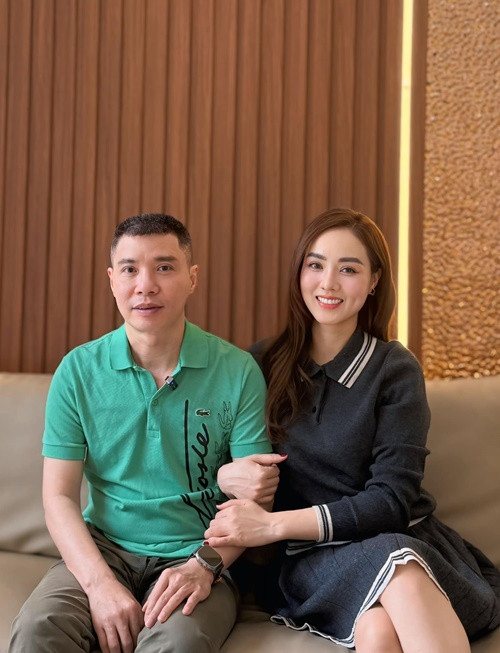 Ngọc Hà luôn đồng hành cùng Công Lý, giúp anh vượt qua biến cố sức khỏe. Ảnh: FB Ngọc Hà.