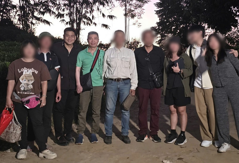 Mới đây, trên trang cá nhân, diễn viên Minh Tiệp đăng tải hình ảnh bên NSND Công Lý trên phim trường của một bộ phim mới. Ảnh: FB Minh Tiệp.