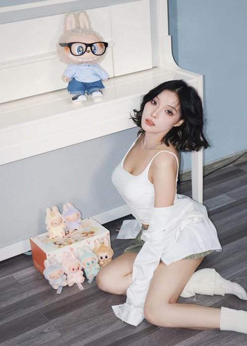 Yee Pink thích làm các clip hướng dẫn phối đồ, chụp ảnh, trang điểm hơn làm vũ công.