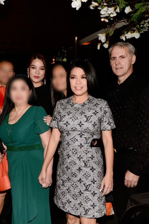 Bích Tuyền chưa lên tiếng về việc chồng bị Đàm Vĩnh Hưng kiện. Ảnh: FB Trương Ngọc Ánh.