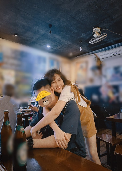 Hình ảnh, tên tuổi bố của em bé trong bụng Hương Giang được giữ kín.