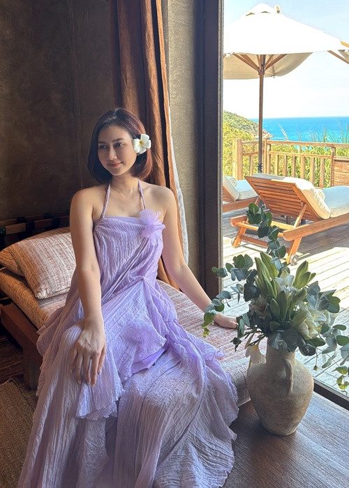 Hương Giang được nhiều mẹ bầu xin vía vì giữ được làn da trắng hồng.