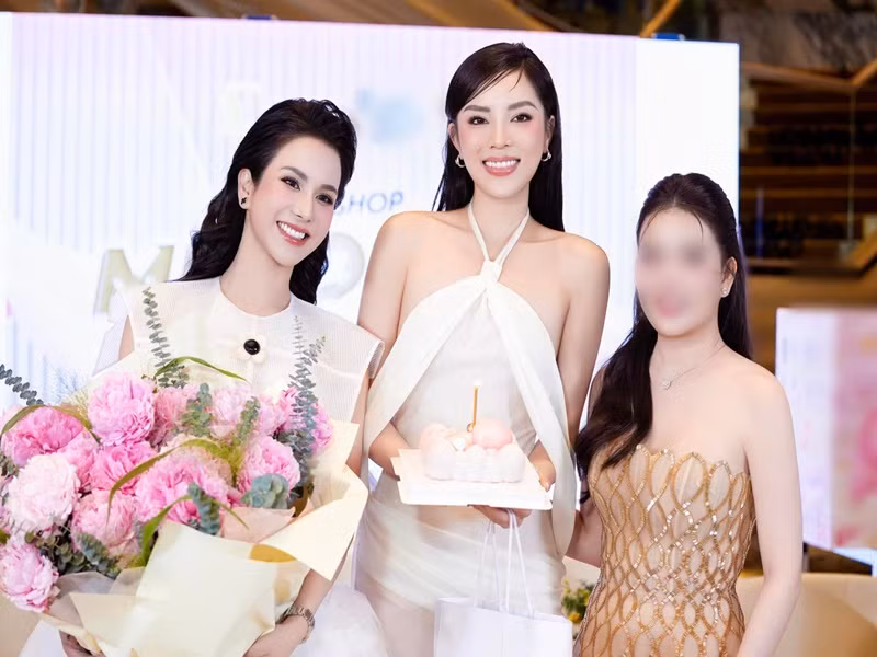 Diệp Lâm Anh sẵn sàng cho Kỳ Duyên vay 500 triệu, thậm chí 2 tỷ mà không cần giấy vay nợ để đàn em có kinh phí thi Miss Universe 2024. Ảnh: FB Diệp Lâm Anh.