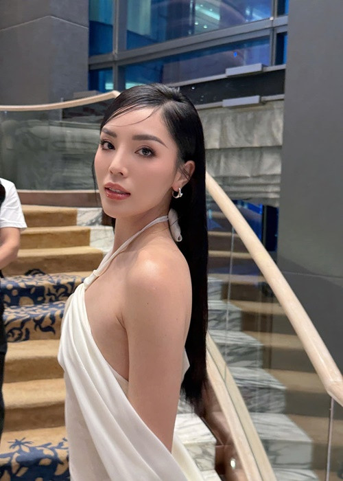 Top 30 Miss Universe 2024 khoe vai trần gợi cảm. Ảnh: FB Kỳ Duyên.