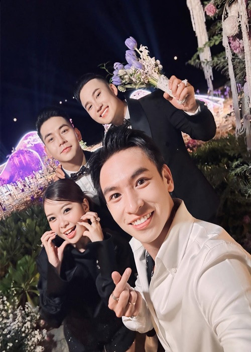 Thanh Đoàn - Hà Trí Quang còn tổ chức đám cưới tại TP HCM ngày 12/11 và tại Đồng Tháp ngày 25-26/11. Ảnh: FB Huỳnh Quý.