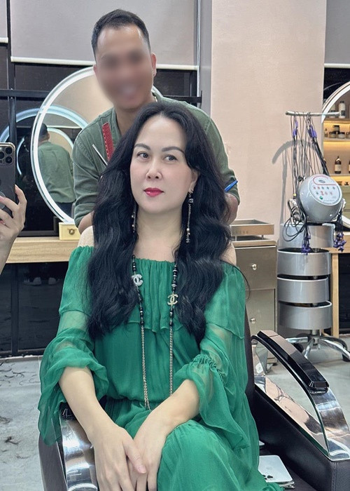 Tình cũ của Quách Ngọc Ngoan được khen ngày càng trẻ hơn tuổi thật. Ảnh: FB Phượng Chanel.