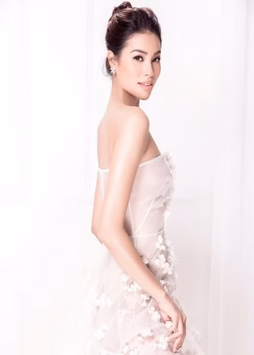 Tháng 8/2018, Phạm Hương âm thầm sang Mỹ. Người đẹp chia sẻ, cô ở xứ cờ hoa để điều trị bệnh tuyến giáp. Ảnh: Instagram Phạm Hương.