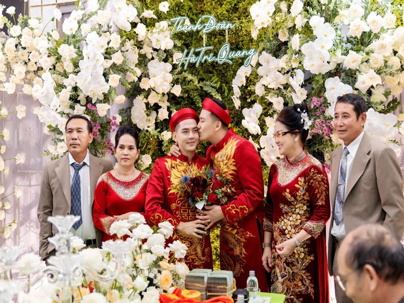 Năm 2023, Hà Trí Quang và Thanh Đoàn tổ chức đám hỏi hoành tráng.