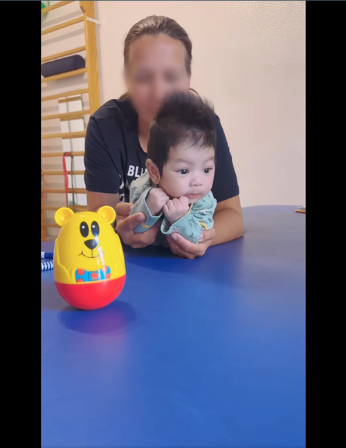 Quỳnh Thư vẫn chưa tiết lộ danh tính bố của con trai.