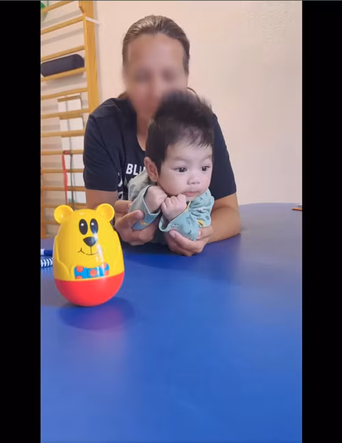 Quỳnh Thư vẫn chưa tiết lộ danh tính bố của con trai.