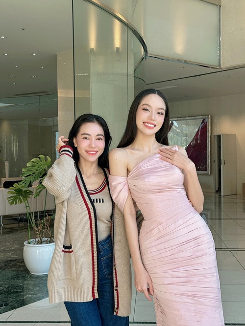 Bà Phạm Kim Dung trở về Việt Nam để chuẩn bị tiệc mừng Thanh Thủy về nước sau chiến thắng. Ảnh: FB Phạm Kim Dung.