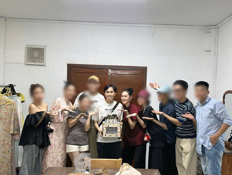 Bạn thân Trấn Thành được vợ tổ chức sinh nhật bất ngờ. Ảnh: FB Anh Đức.