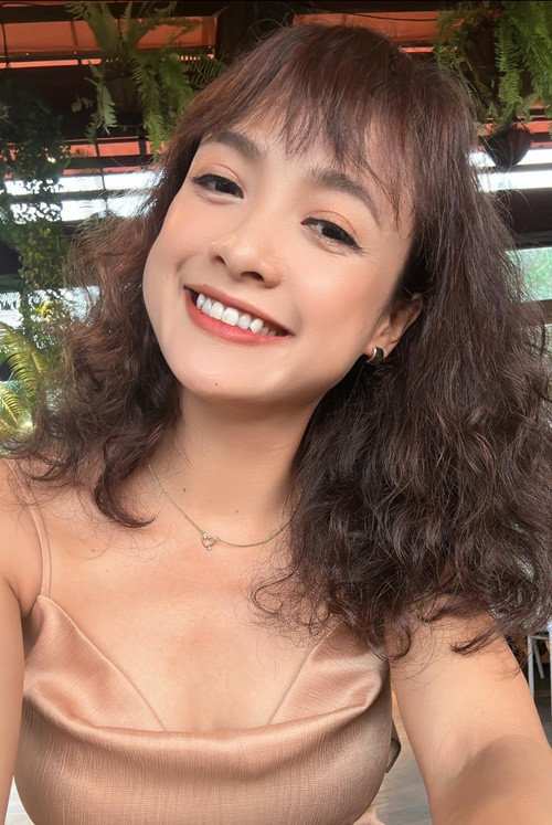 Hiện tại, nữ diễn viên vẫn miệt mài hoạt động nghệ thuật.