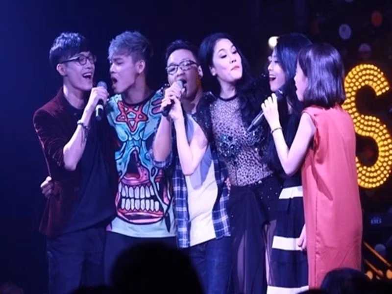 Ca sĩ Thu Phương không lên tiếng về lời tố. Sau đó, ồn ào cũng lắng xuống. Ảnh: Znews.