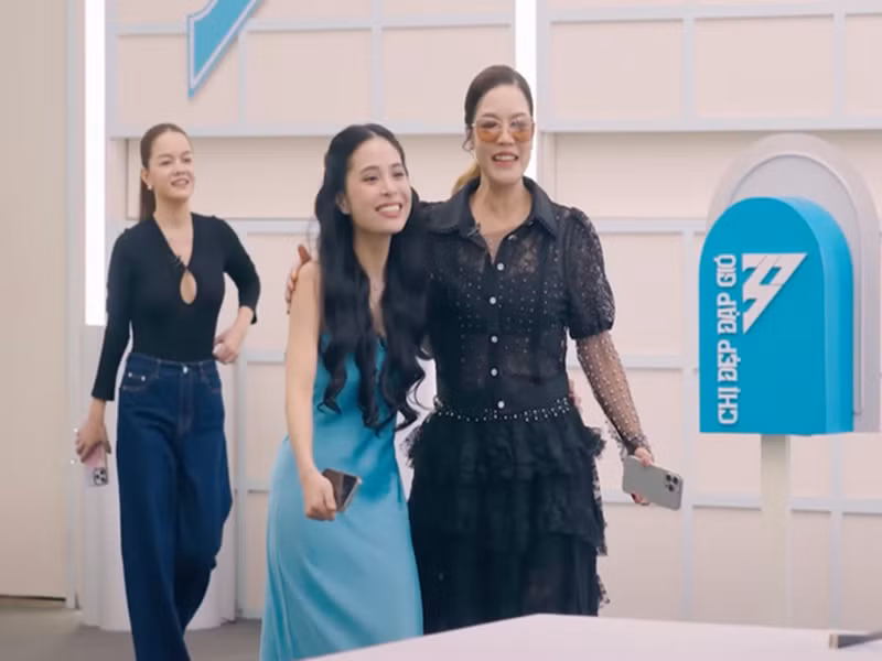 Mới đây, Thu Phương và ca nương Kiều Anh bất ngờ thân thiết ở chương trình Chị đẹp đạp gió 2024. Ảnh: Tiền Phong.