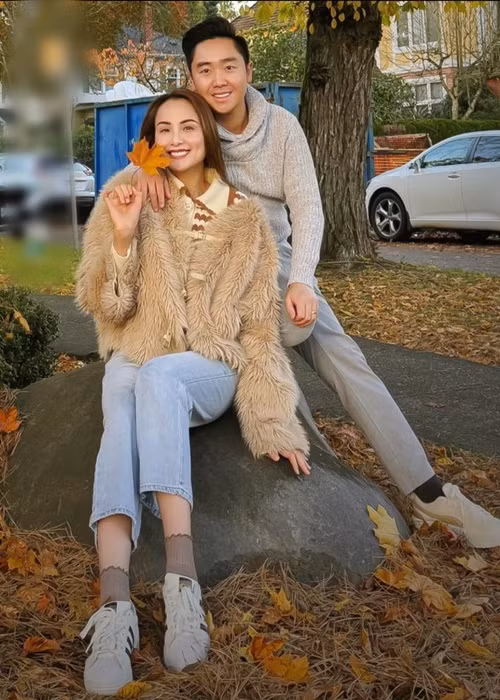 Diễm Hương và chồng kém tuổi mặn nồng hơn sau khi về chung một nhà.