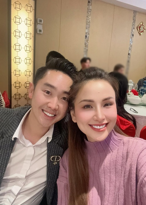 Diễm Hương chia sẻ, trong nhà, Thanh Duy là đầu bếp chính. Chồng nàng hậu thậm chí không ngại vào bếp nấu đồ ăn lúc đêm khuya cho vợ.