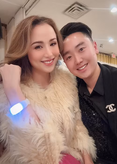 "Em không cần chồng em được mọi người đánh giá mạnh hay đẹp. Em tự thấy chồng em đáp ứng được tiêu chuẩn “làm chồng của em“ là ổn. Em chấm chồng em nam vương, em trao vương miện và trao cả nhiệm vụ là cống hiến cho em và gia đình”, Diễm Hương đáp trả khi chồng bị antifan soi mói.