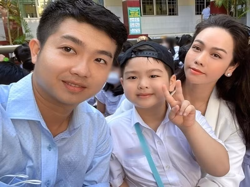 Sau khi ly hôn, Nhật Kim Anh và Bửu Lộc mâu thuẫn về việc giành quyền nuôi con trai chung. Tuy nhiên, cả hai đã giảng hòa. Ảnh: FB Nhật Kim Anh.